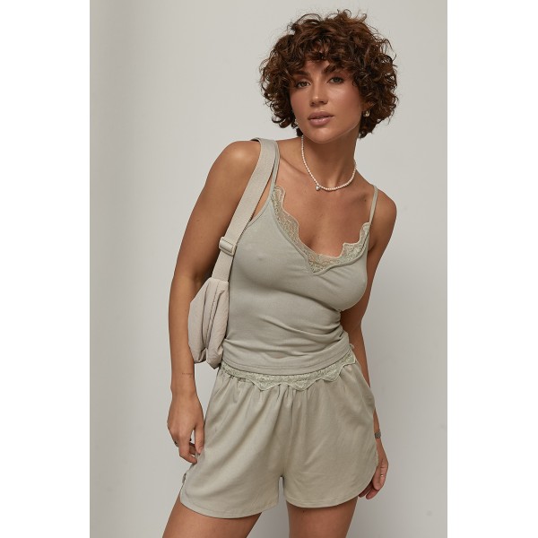 Костюм женский трикотажный с шортами бежевый Lurex