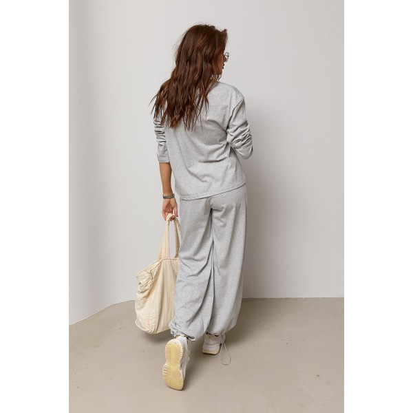 Костюм женский трикотажный свободный прямой серый Lurex