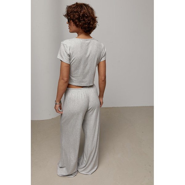 Костюм женский спортивный с брюками трикотаж серый Lurex