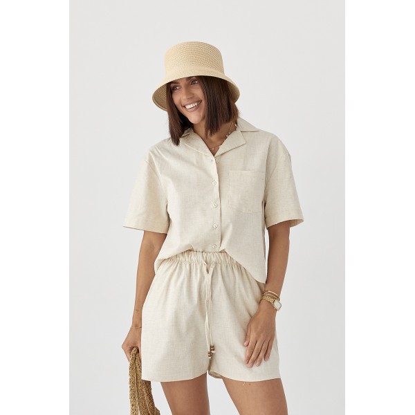 Костюм женский льняной с рубашкой и шортами бежевый Lurex