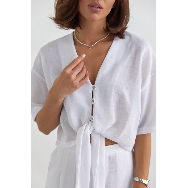 Костюм женский летний с брюками и блузкой на завязках белый Lurex