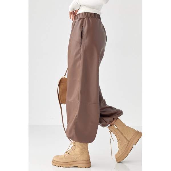 Брюки жіночі джогери з екокожі Lurex