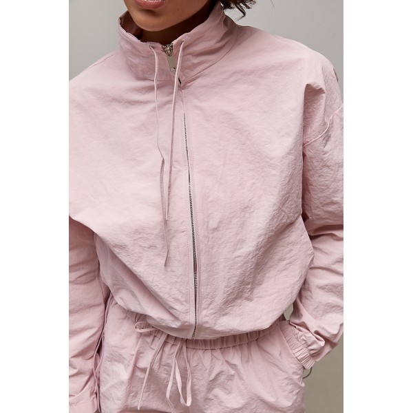 Костюм спортивный куртка шорты плащевка пудра Lurex