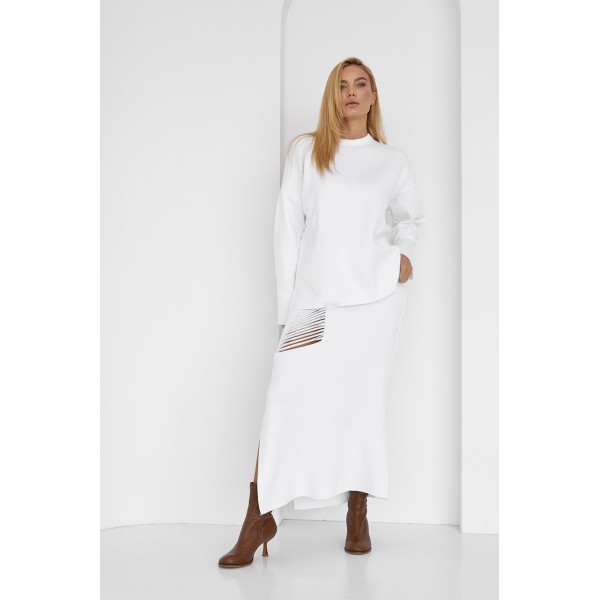Костюм женский вязаный с прямой юбкой молочный Lurex