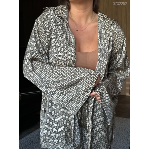 Костюм жіночий шовковий з брюками палаццо екрю PEONY