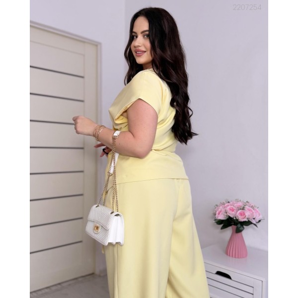 Жіночий брючний костюм костюмний класичного крою жовтий PEONY