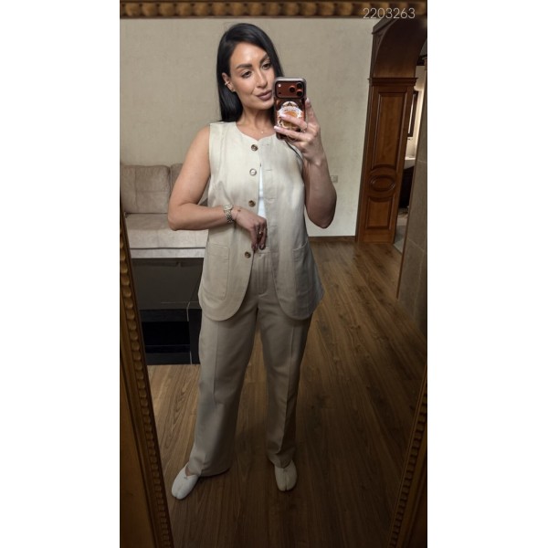 Жилет женский джинсовый накладные карманы бежевый PEONY