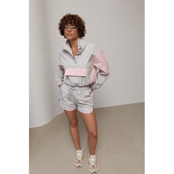 Костюм спортивный женский ветровка шорты серый Lurex