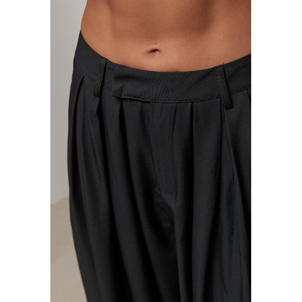 Брюки женские широкие с защипами черные Lurex